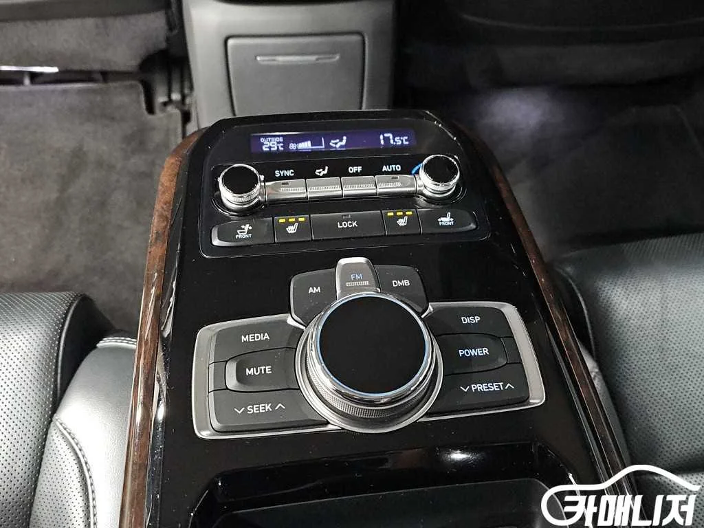 EQ900 3.8 GDI AWD 사진 14