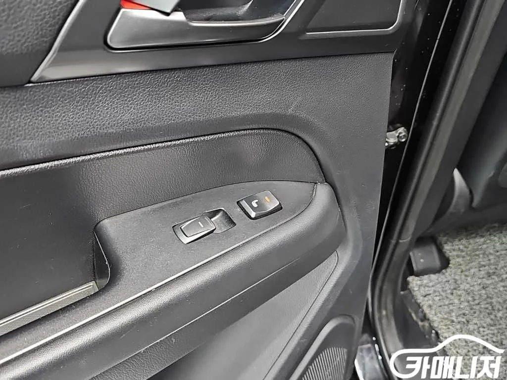 더 뉴 렉스턴 스포츠 칸 디젤 2.2 4WD 사진 13