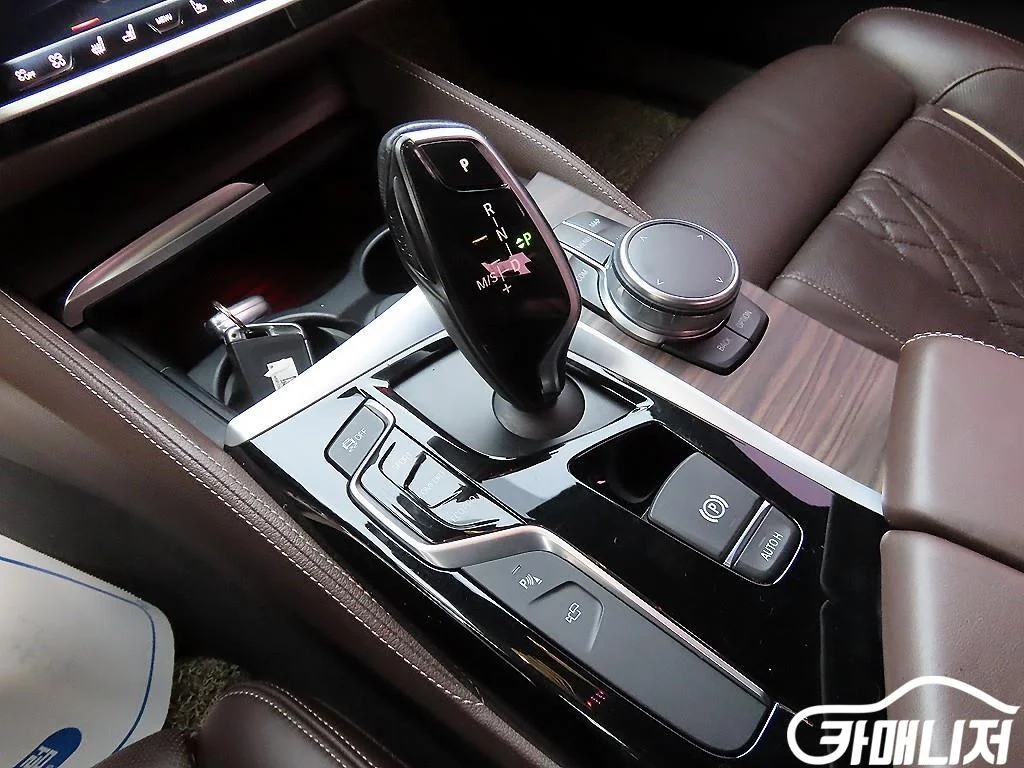 5시리즈 (G30) 530i M 스포츠 플러스 사진 11