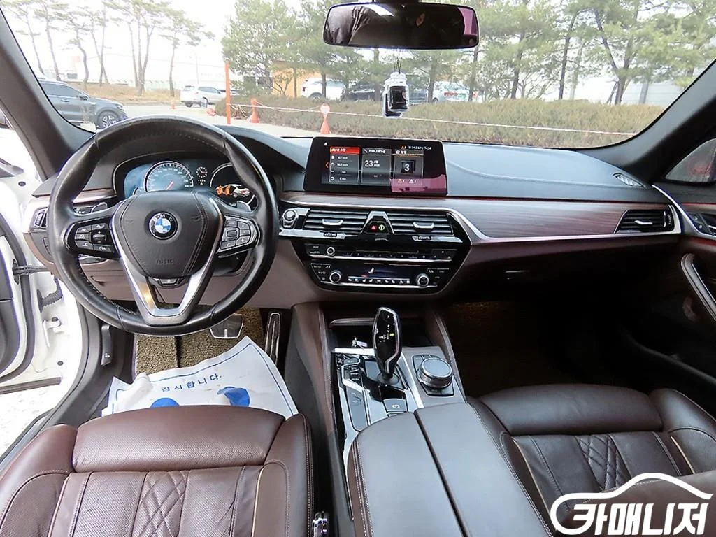 5시리즈 (G30) 530i M 스포츠 플러스 사진 7