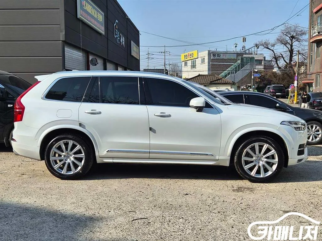 XC90 2세대 2.0 D5 AWD 사진 3