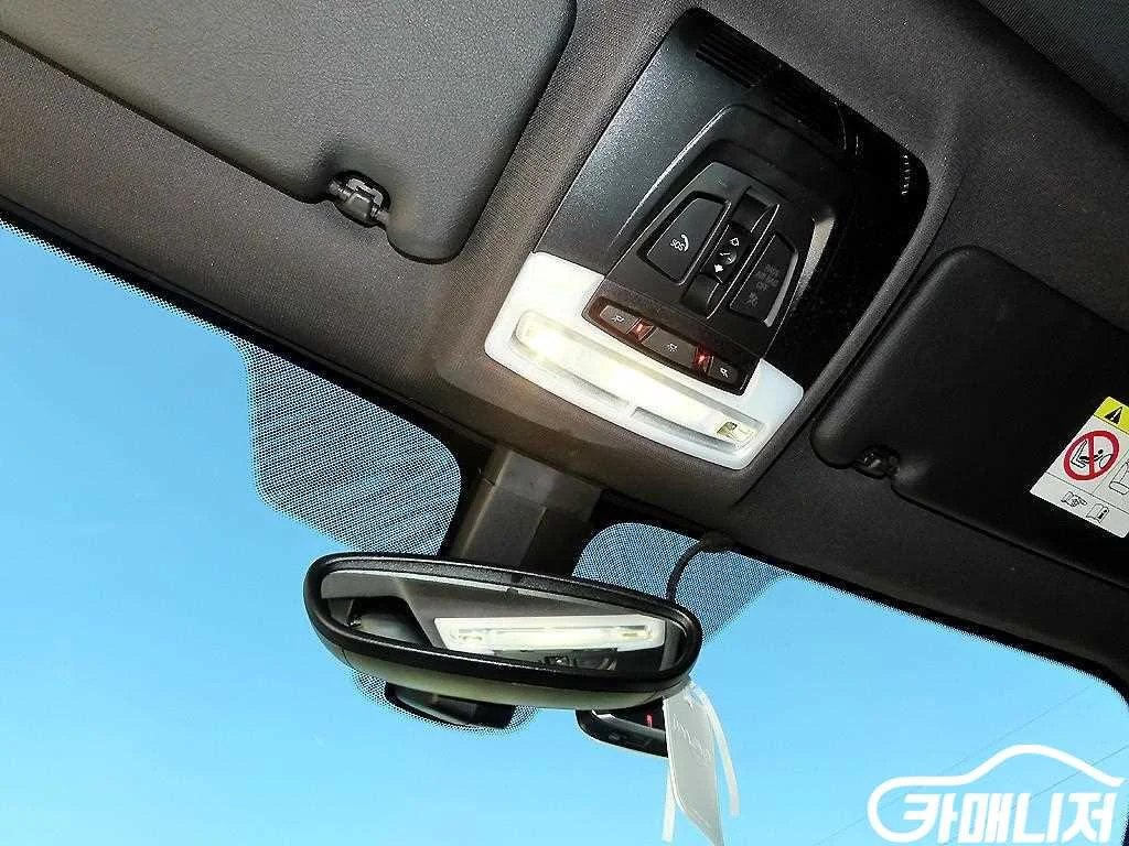 X1 (F48) xDrive 20i M 스포츠 사진 14