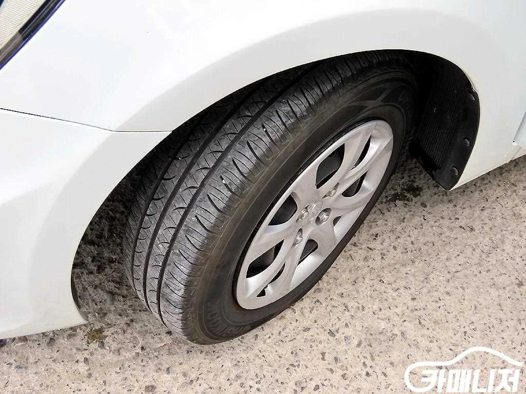 엑센트신형 1.4VVT 스마트 사진 18