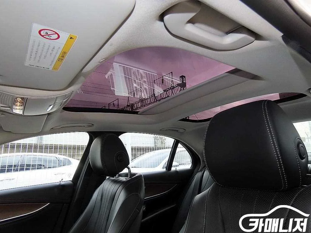 E-클래스 W213 E300 익스클루시브 사진 16