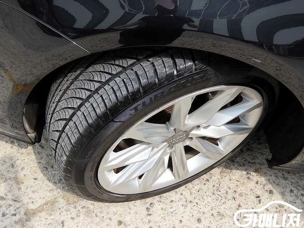 A7 3.0 TFSI 콰트로 엔트리 사진 20