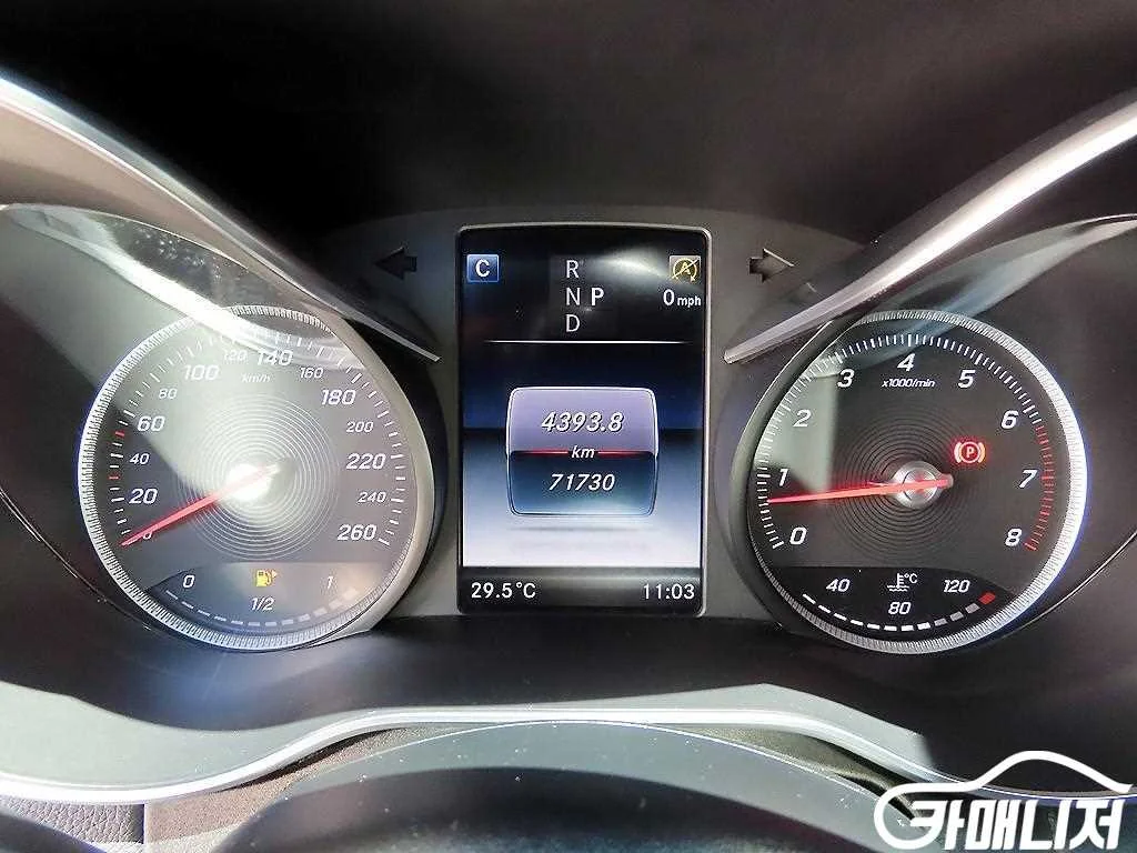 C클래스 W205 C200 4MATIC 익스클루시브 사진 9