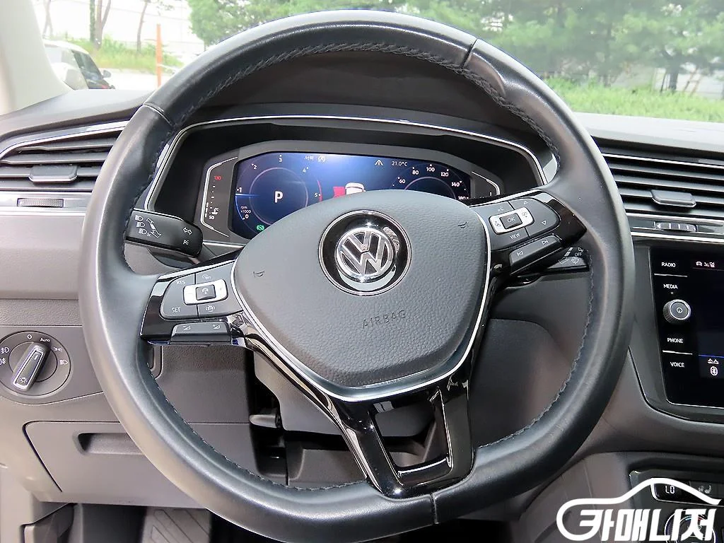 티구안(2세대) 2.0 TDI 프레스티지 4모션 사진 9