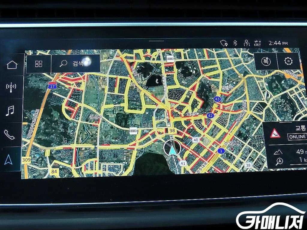 Q8 55 TFSI 콰트로 프리미엄 사진 14