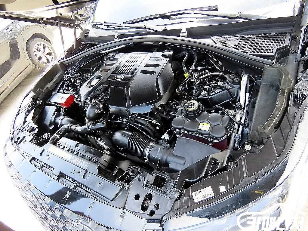레인지로버 벨라 3.0 D300 R-다이나믹 HSE 사진 19