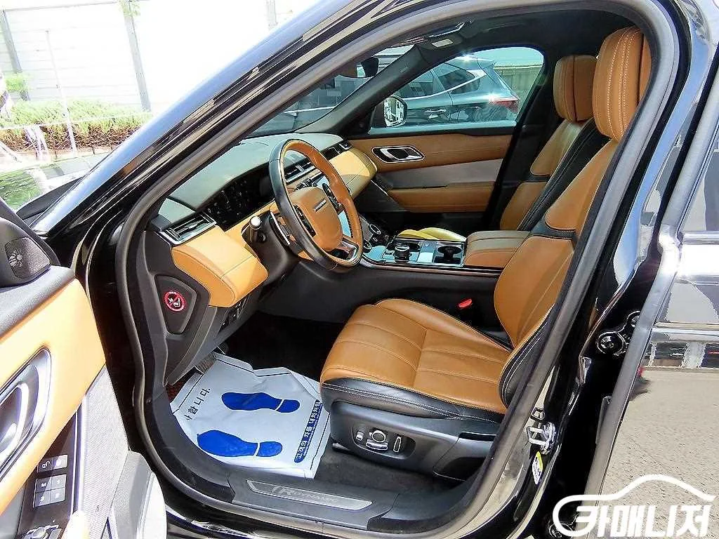 레인지로버 벨라 3.0 D300 R-다이나믹 HSE 사진 5