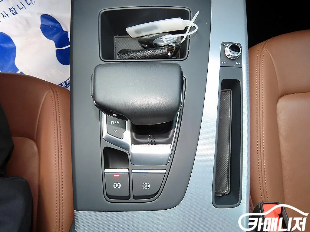 Q5 (FY) 40 TDI 콰트로 사진 10