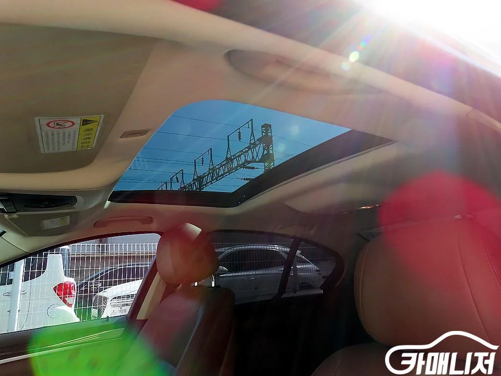 5시리즈 (F10) 520d xDrive M 에어로다이나믹 사진 17