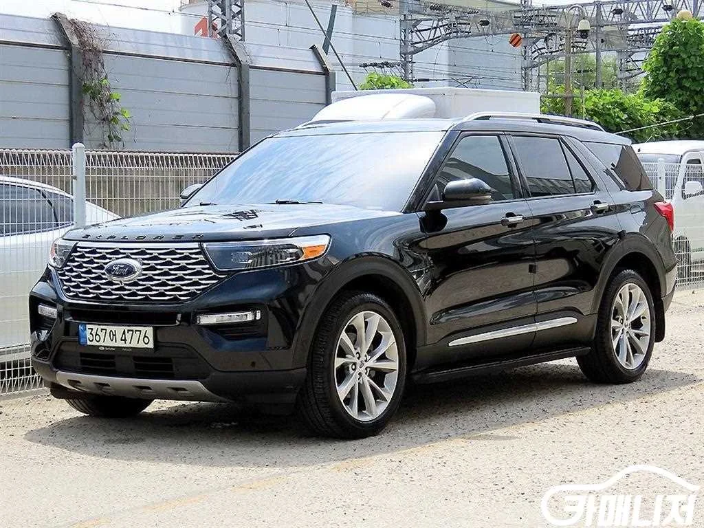익스플로러 6세대 3.0 AWD 플래티넘 사진 2