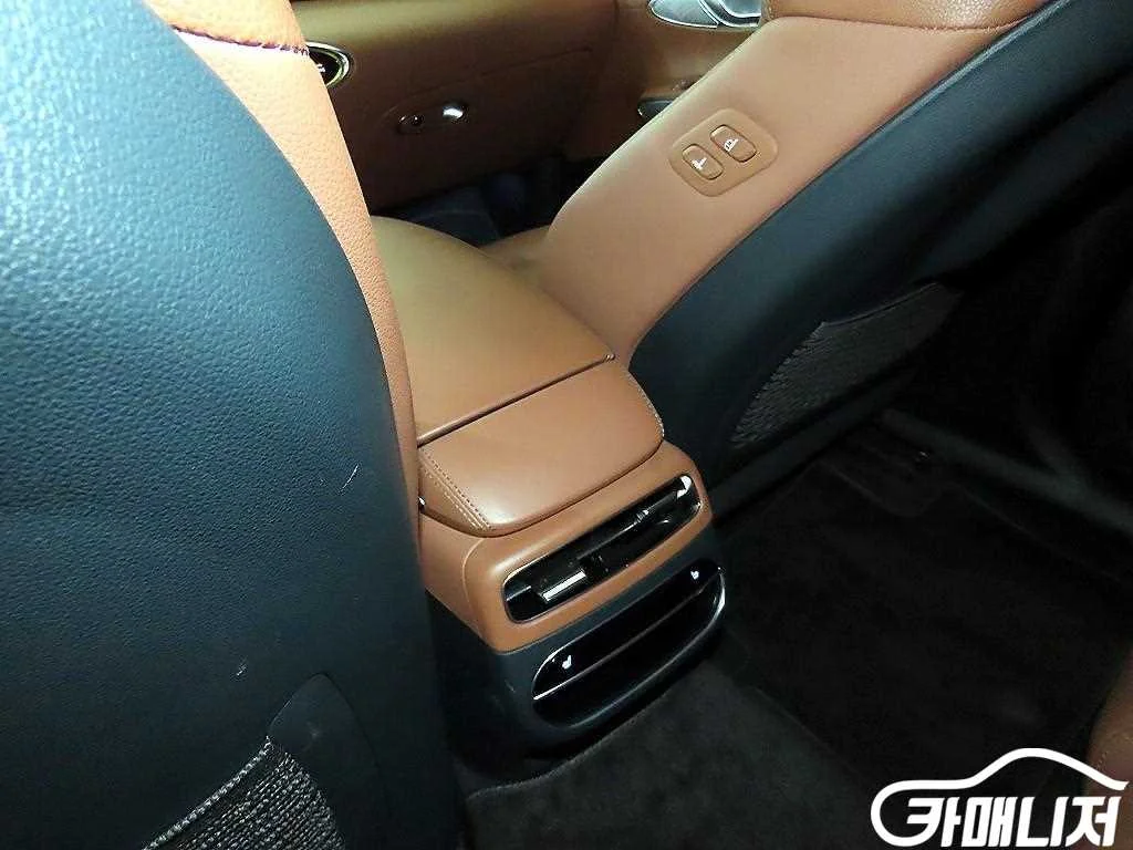 GV70 2.2 디젤 AWD 사진 14