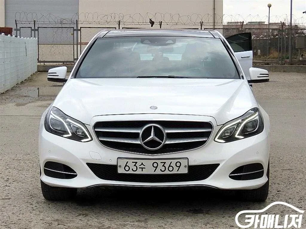 E-클래스 W212 E300 4MATIC 아방가르드 사진 1