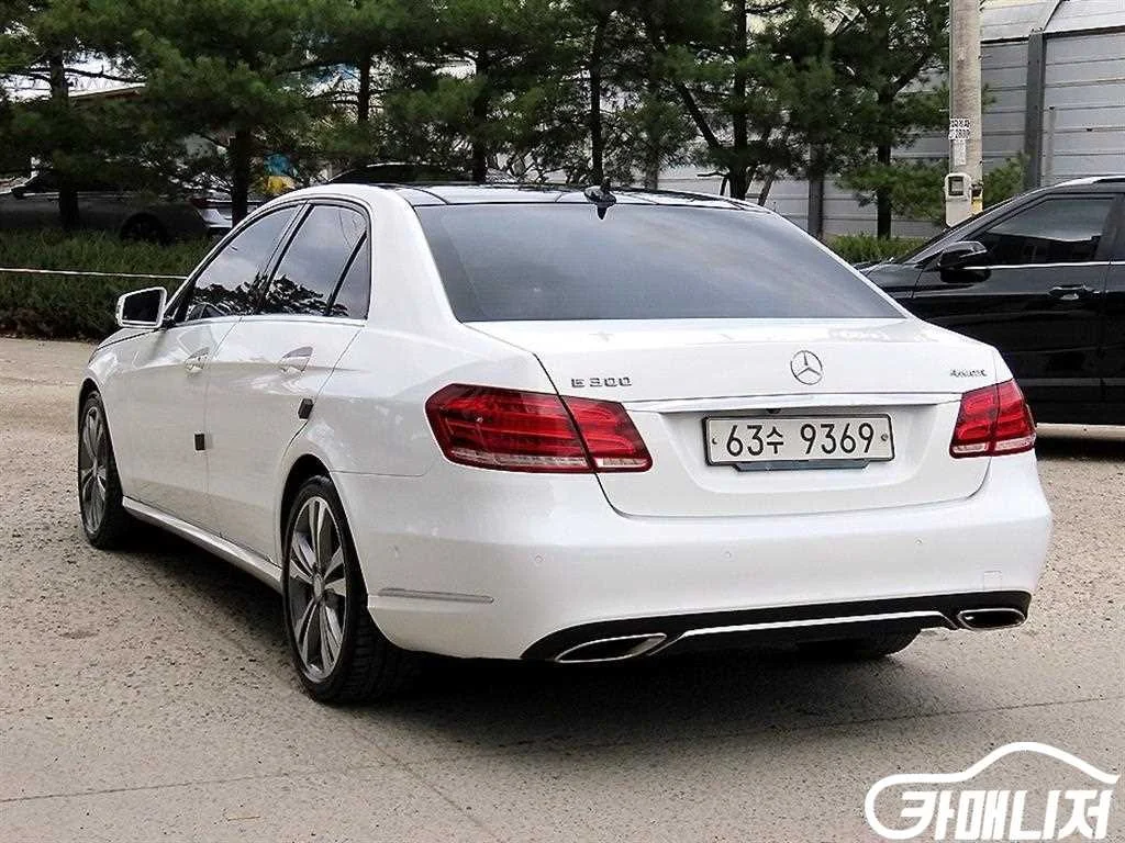 E-클래스 W212 E300 4MATIC 아방가르드 사진 3