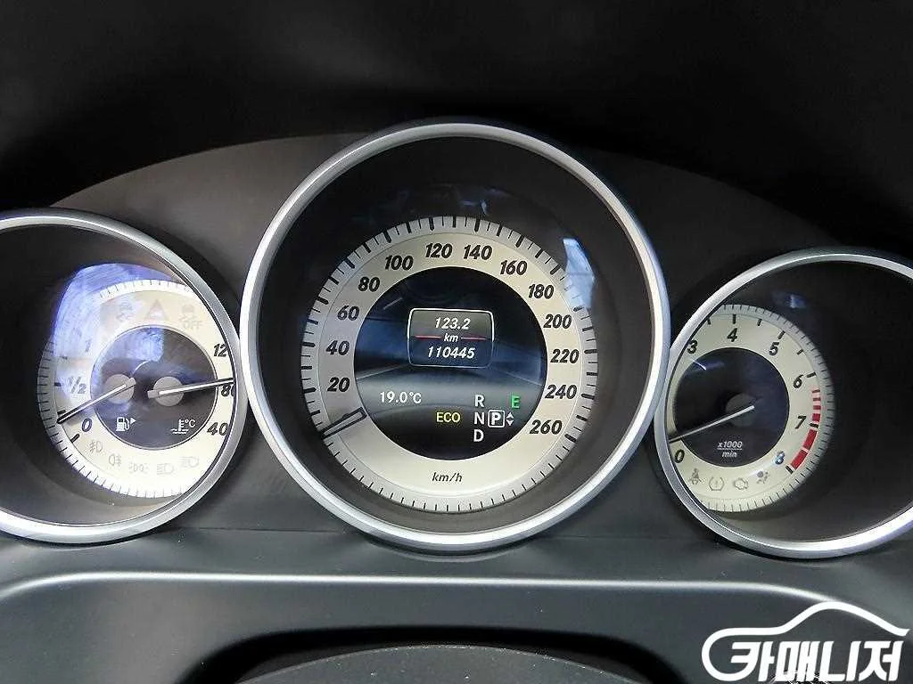 E-클래스 W212 E300 4MATIC 아방가르드 사진 9