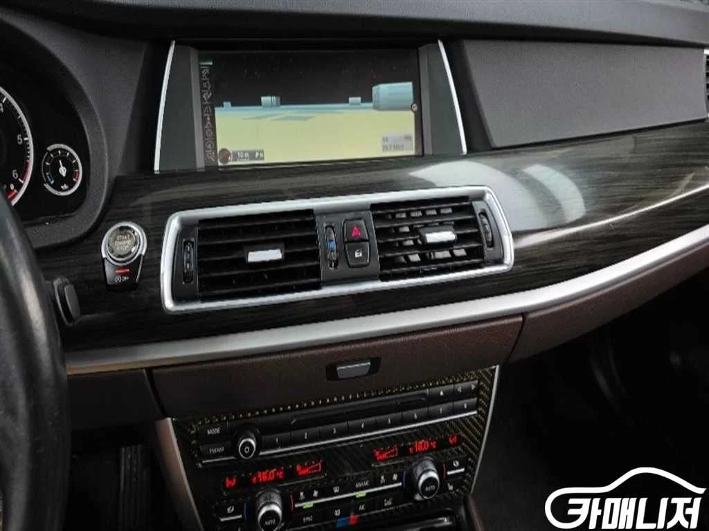 5시리즈 GT (F07) GT 30d xDRIVE 사진 12