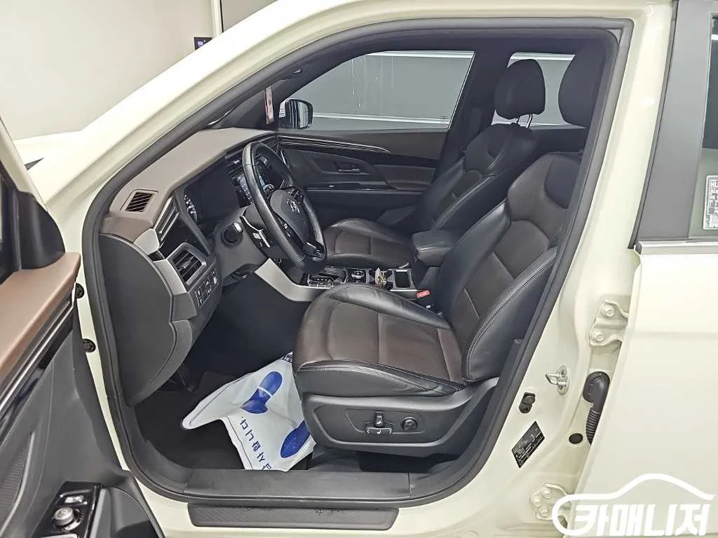 뷰티풀코란도 2WD 디젤 1.6 C5 플러스 사진 11