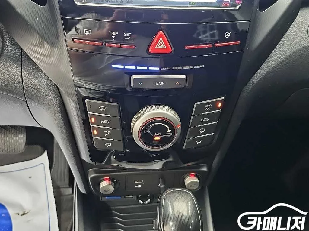 티볼리 에어 2WD 디젤 1.6 IX 사진 10