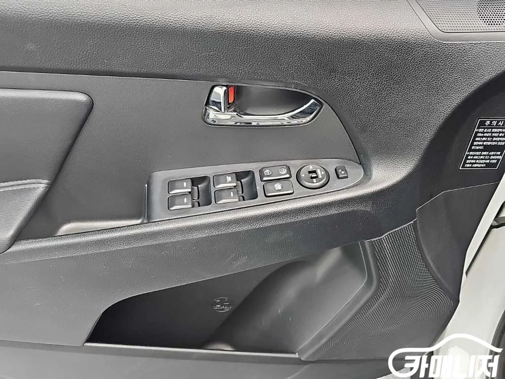 스포티지 R 2WD LIMITED 사진 17