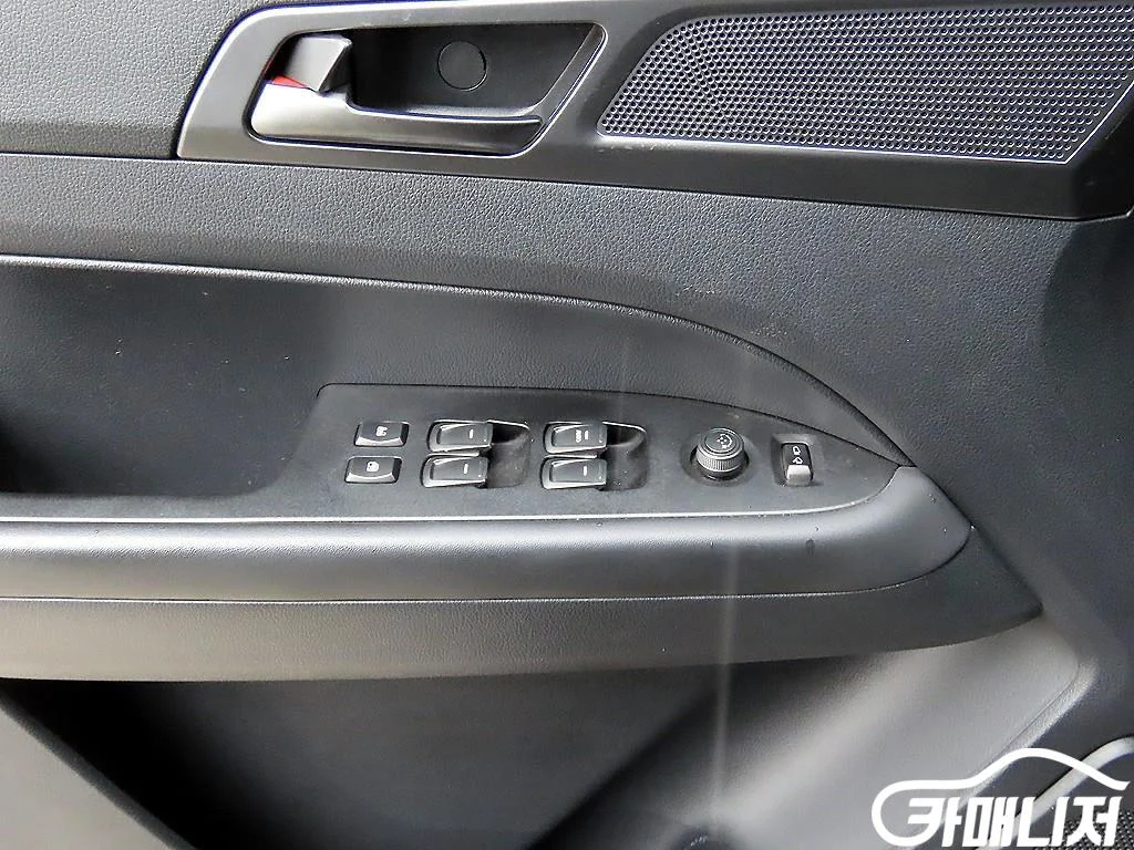 더 뉴 렉스턴 스포츠 칸 디젤 2.2 4WD 사진 11