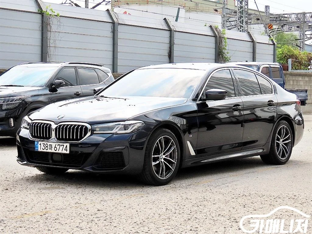 5시리즈 (G30) 523d xDrive M 스포츠 사진 2