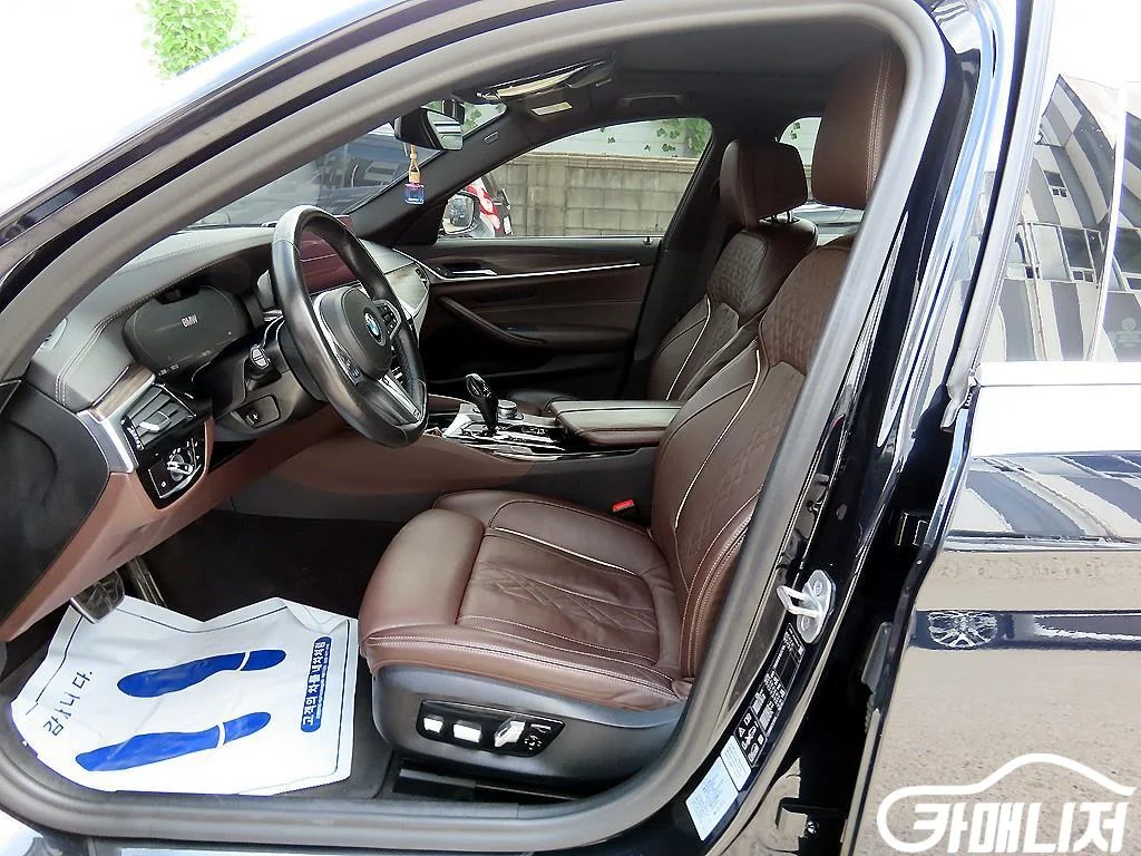 5시리즈 (G30) 523d xDrive M 스포츠 사진 5