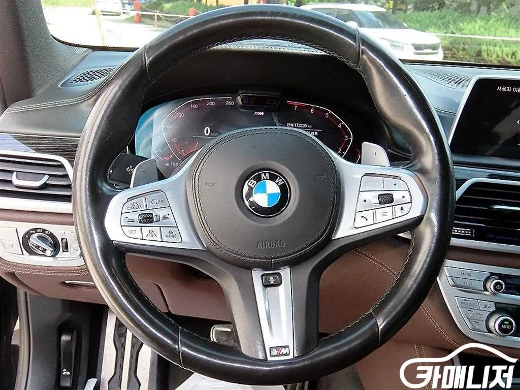 7시리즈 (G11) 740Li xDrive M SPORT 스포츠 사진 8