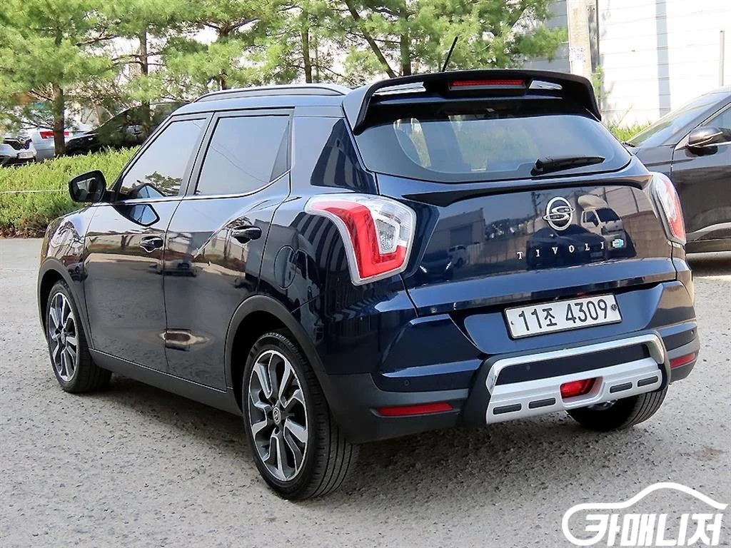 티볼리 디젤 2WD 1.6 LX 사진 3