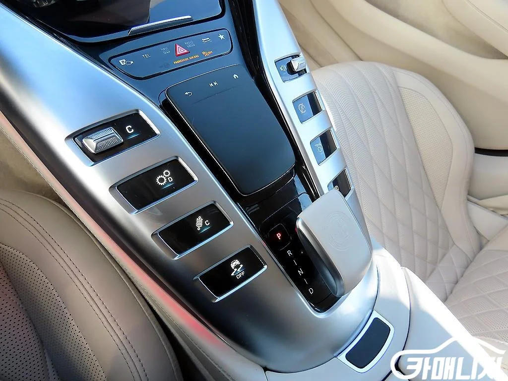 AMG GT 4도어 43 4MATIC+ 사진 11