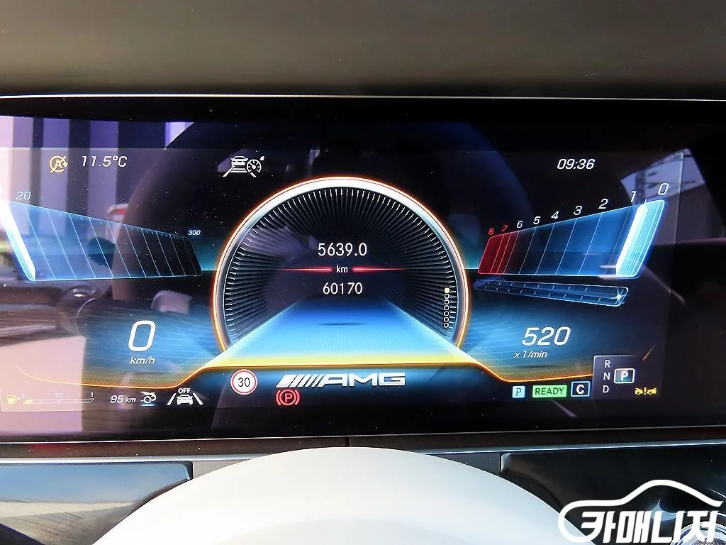 AMG GT 4도어 43 4MATIC+ 사진 9