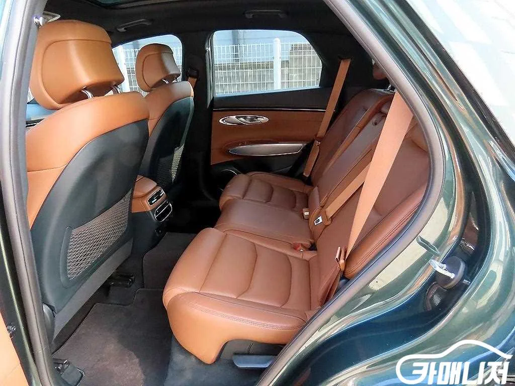 GV70 2.2 디젤 AWD 사진 6